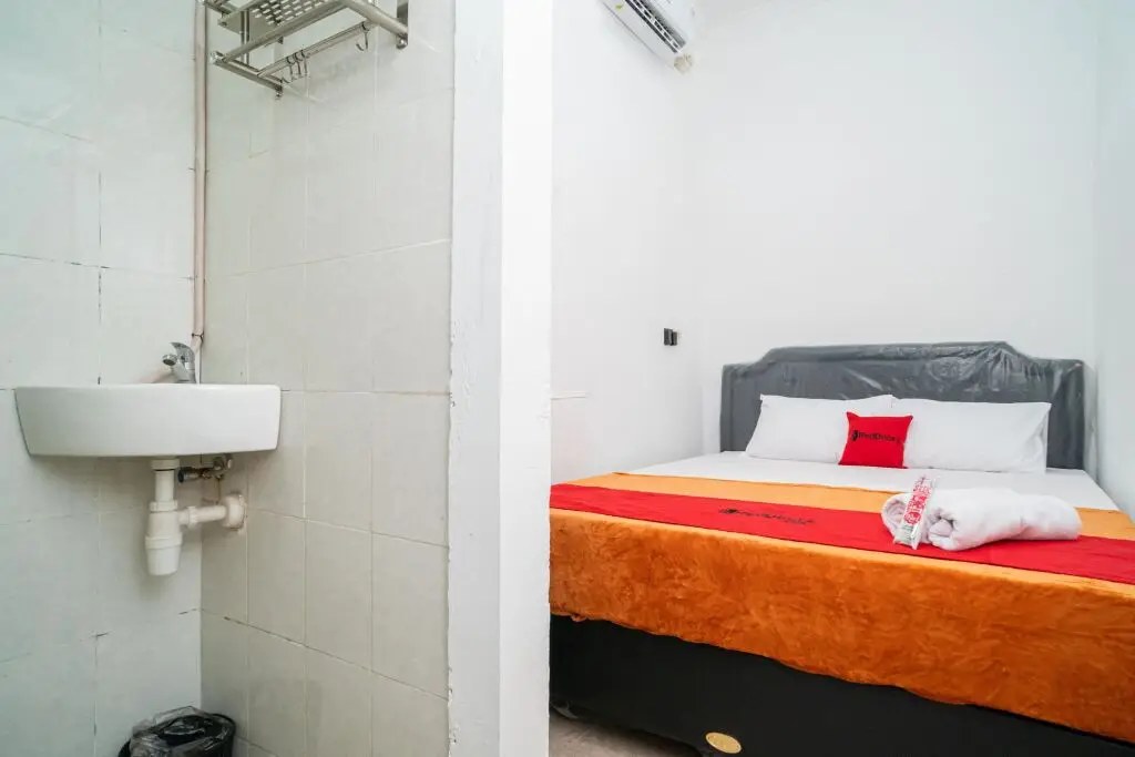 Джакарта: RedDoorz @ Aralia Harapan Indah