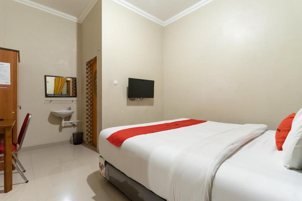 Медан: RedDoorz At Joyce Guest House Medan