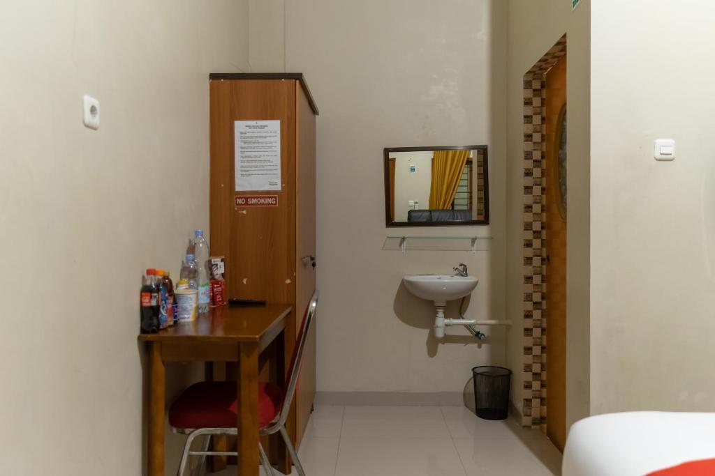 Медан: RedDoorz At Joyce Guest House Medan