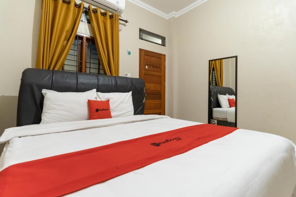 Медан: RedDoorz At Joyce Guest House Medan