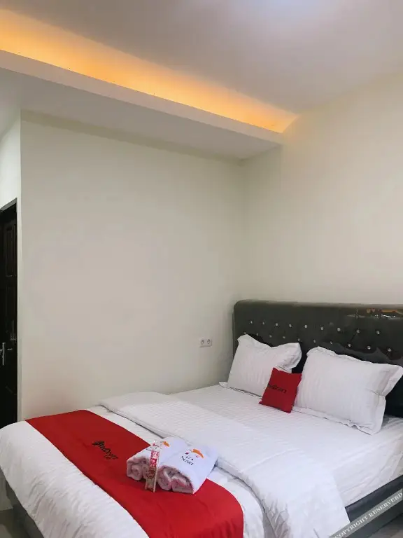 Понтианак: RedDoorz Syariah At Kotabaru M Yamin Street Pontianak