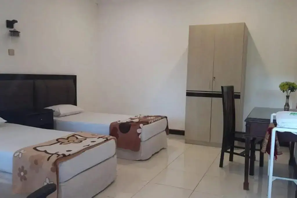 Сурабая: Koolkost at Tenggilis - Minimum Stay 30 Nights