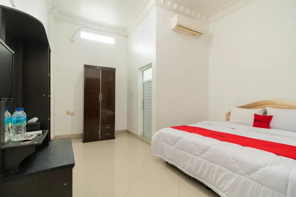 Паданг: RedDoorz Syariah near Universitas Putra Indonesia Padang