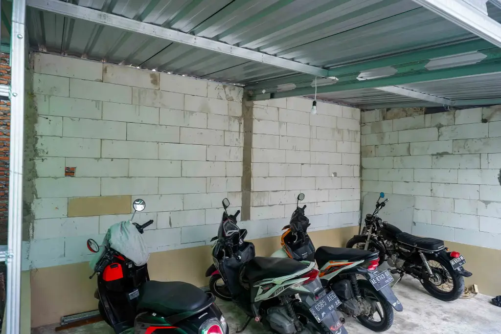 Сукохарджо: RedDoorz near Patung Kuda Solo Baru