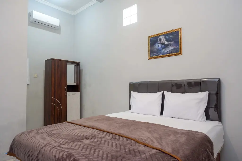Сукохарджо: RedDoorz near Patung Kuda Solo Baru
