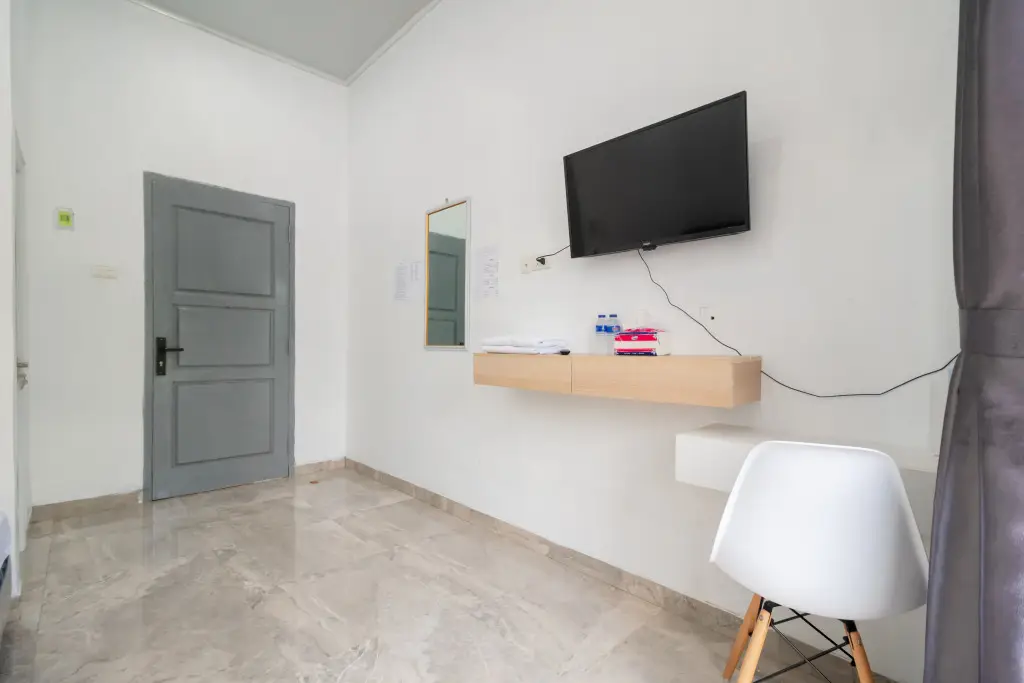 Бандар-Лампунг: RedDoorz near Tugu Coklat Pesawaran Lampung