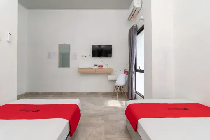Бандар-Лампунг: RedDoorz near Tugu Coklat Pesawaran Lampung