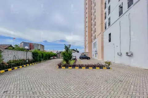 RedLiving Apartemen Green Lake View Cimanggis - WIN Property — фото 1