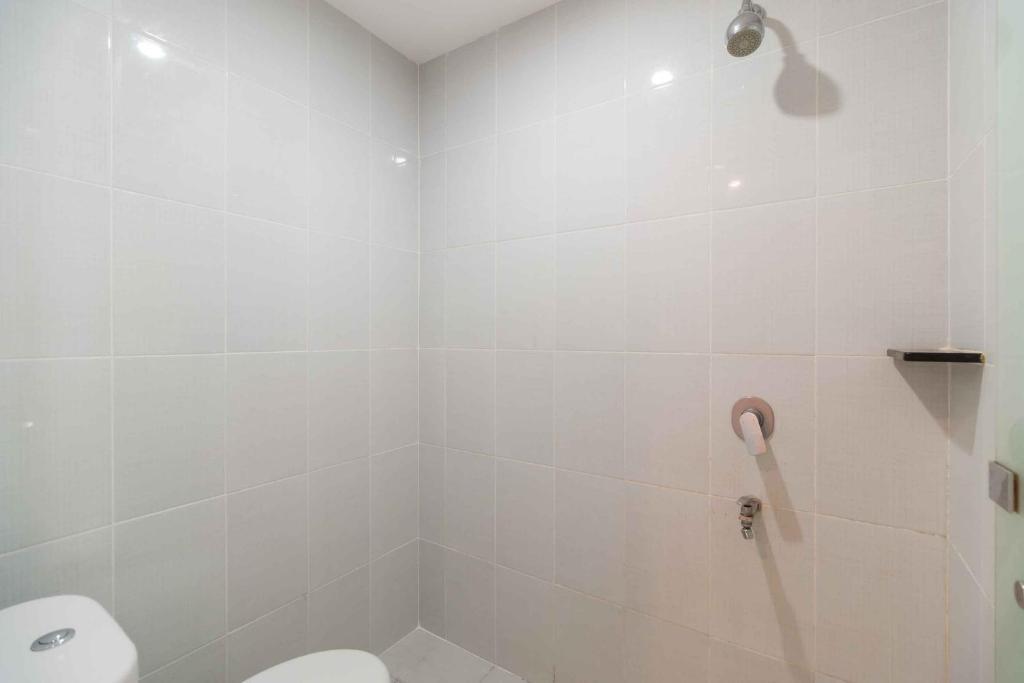 Джакарта: RedLiving Apartemen Padina Soho and Residence
