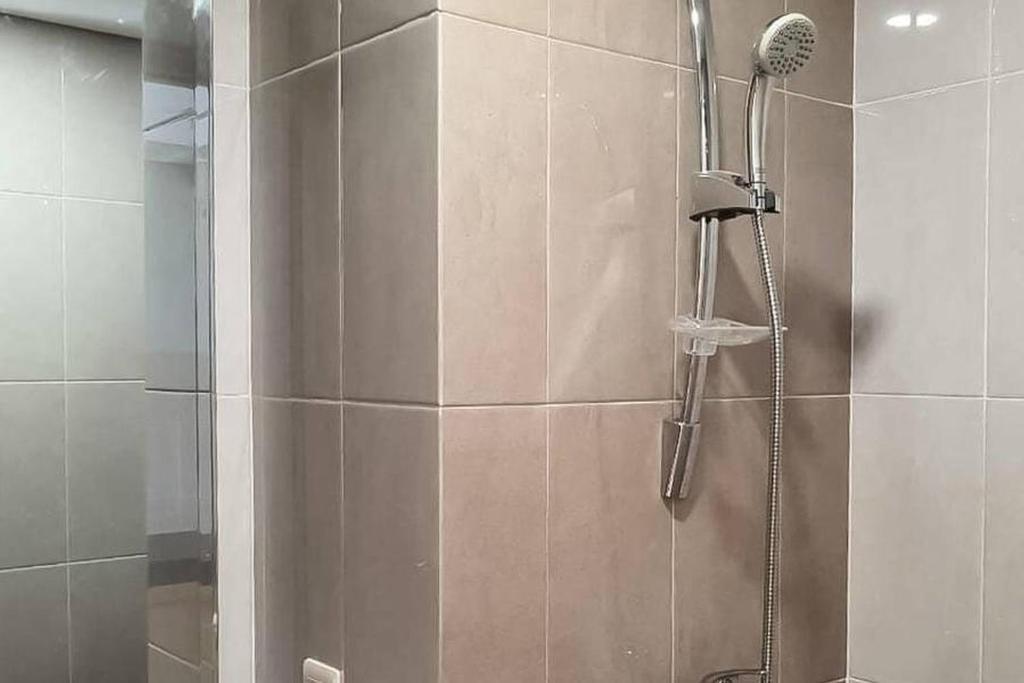 Джакарта: RedLiving Apartemen Padina Soho and Residence