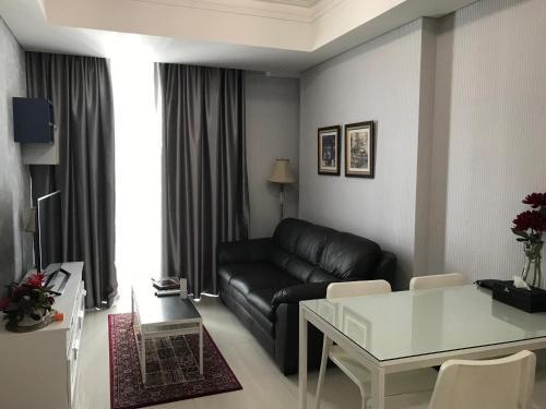 Джакарта: Luxury 2 BR Condo at Casa Grande Residence - Kasablanka Mall