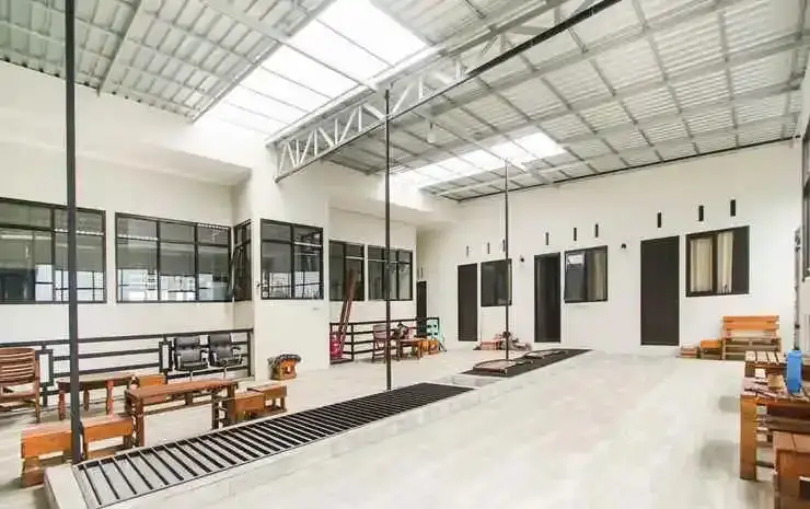 Маланг: SPOT ON 90902 Marhaban Guesthouse Syariah