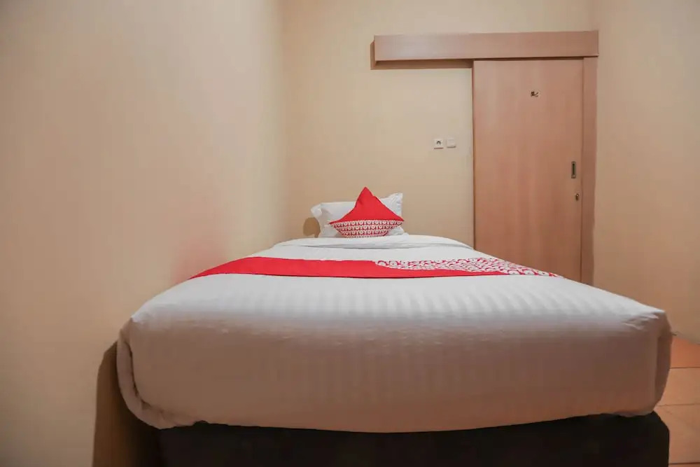 Тангеранг: OYO 298 Gemilang Guesthouse