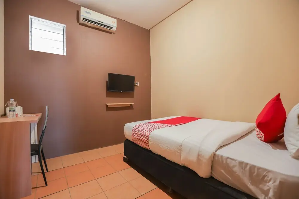 Тангеранг: OYO 298 Gemilang Guesthouse