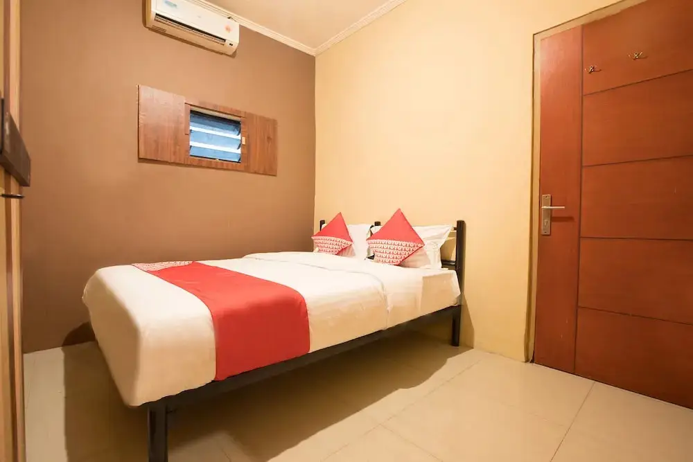 Тангеранг: OYO 298 Gemilang Guesthouse