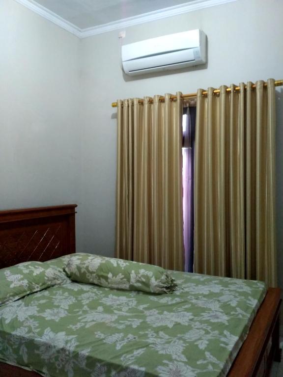 Чиребон: WIEN HOMESTAY 2 CIREBON - F9 Family Homestay