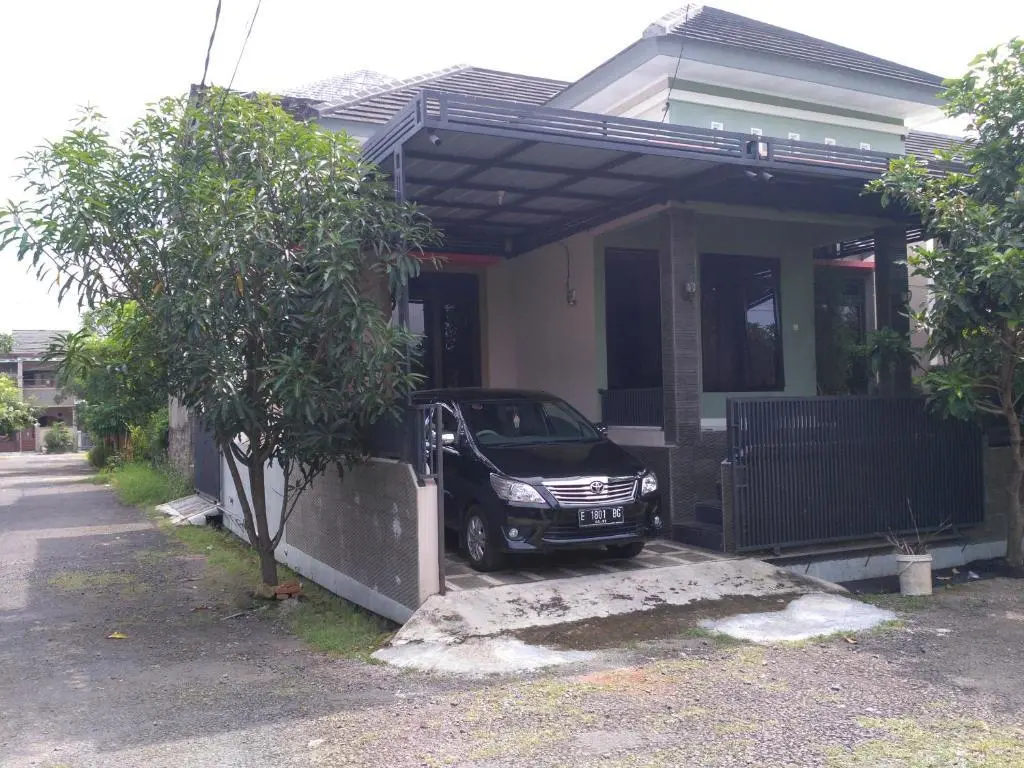 Чиребон: WIEN HOMESTAY 2 CIREBON - F9 Family Homestay