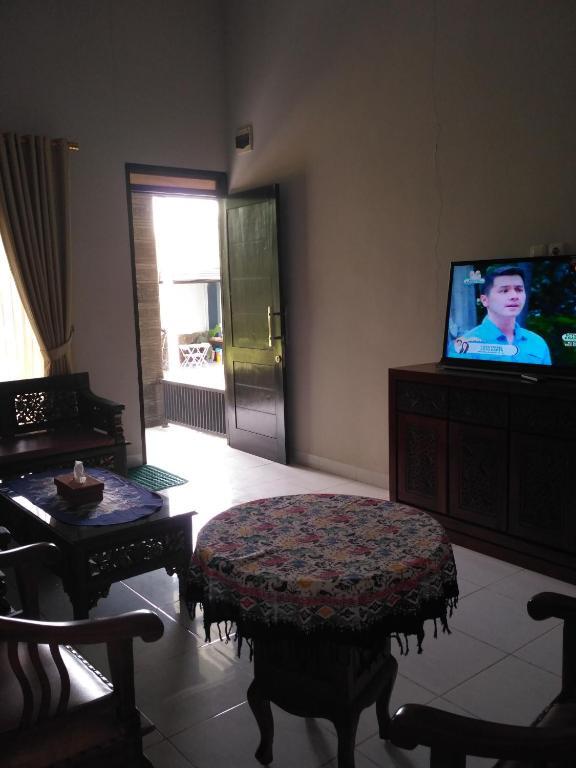 Чиребон: WIEN HOMESTAY 2 CIREBON - F9 Family Homestay