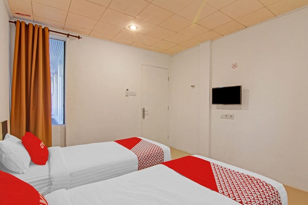 Паданг: OYO 90561 Paris Street Residence Syariah