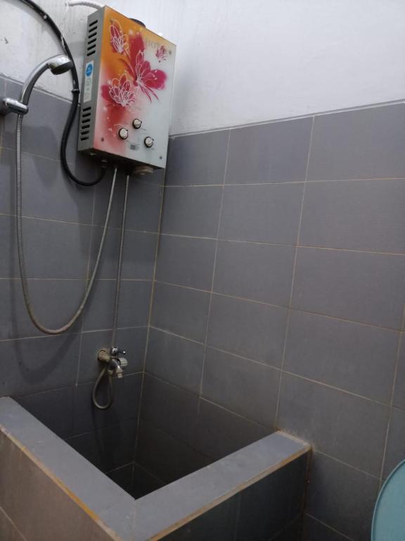 Сурабая: OYO 90663 Valencia Kost