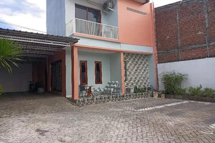 Сурабая: OYO 90663 Valencia Kost