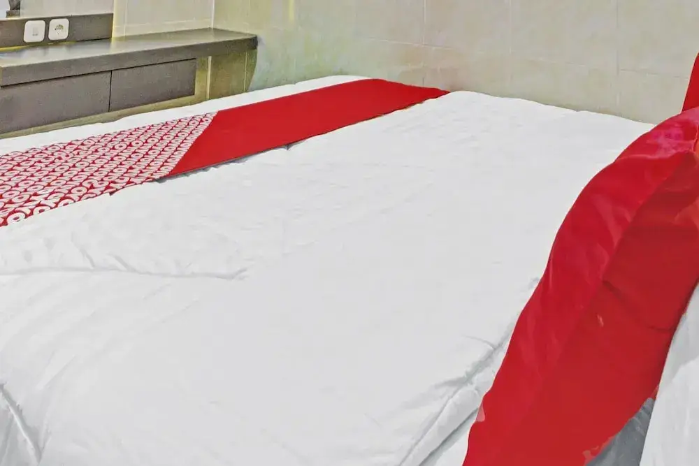 Бату: OYO 90737 Losmen Aini Syariah