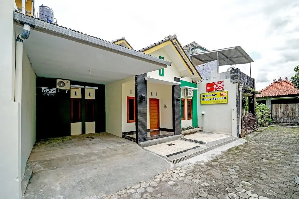 OYO 90869 Happy Homestay Syariah — фото 1