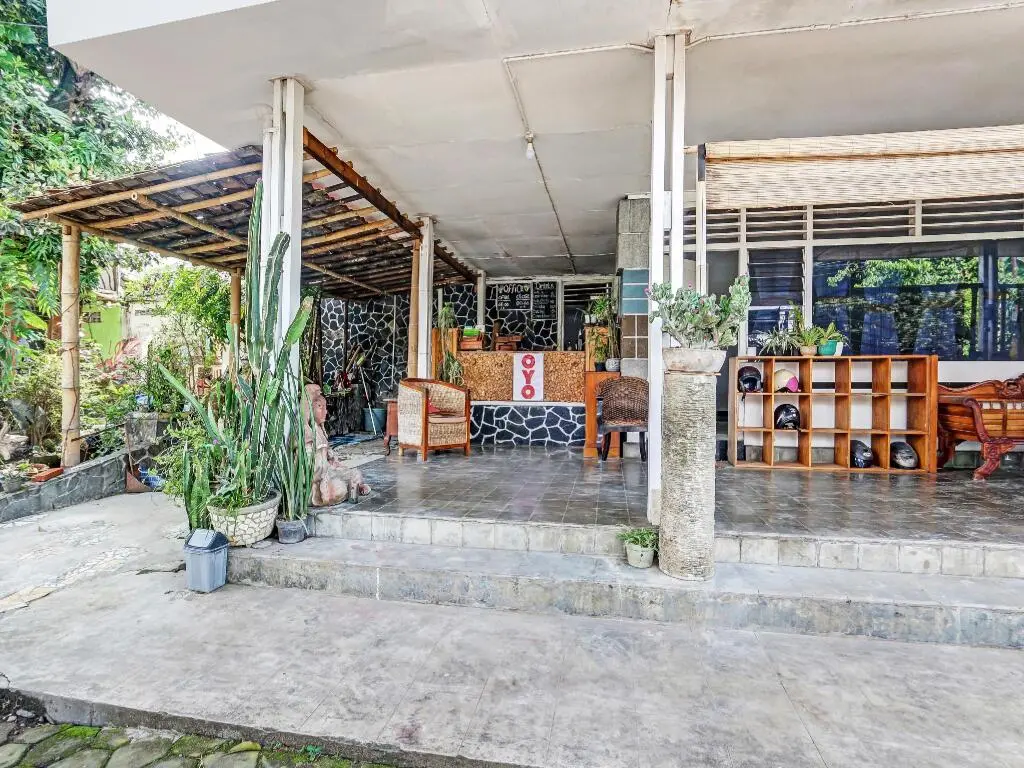 Джокьякарта: OYO 90903 Chez Laelik Homestay
