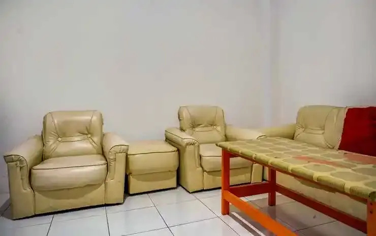 Караванг: OYO 90939 Guesthouse Yansen Residence