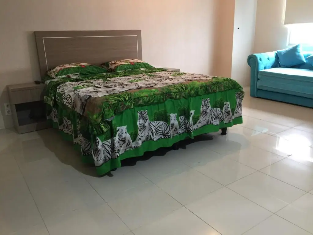 Джакарта: Channel Stay @ Bassura City Apartment
