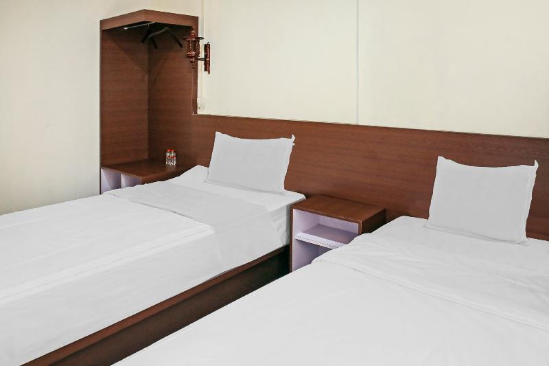 Пангкаланбун: OYO 90221 Makarim Guest House Syariah