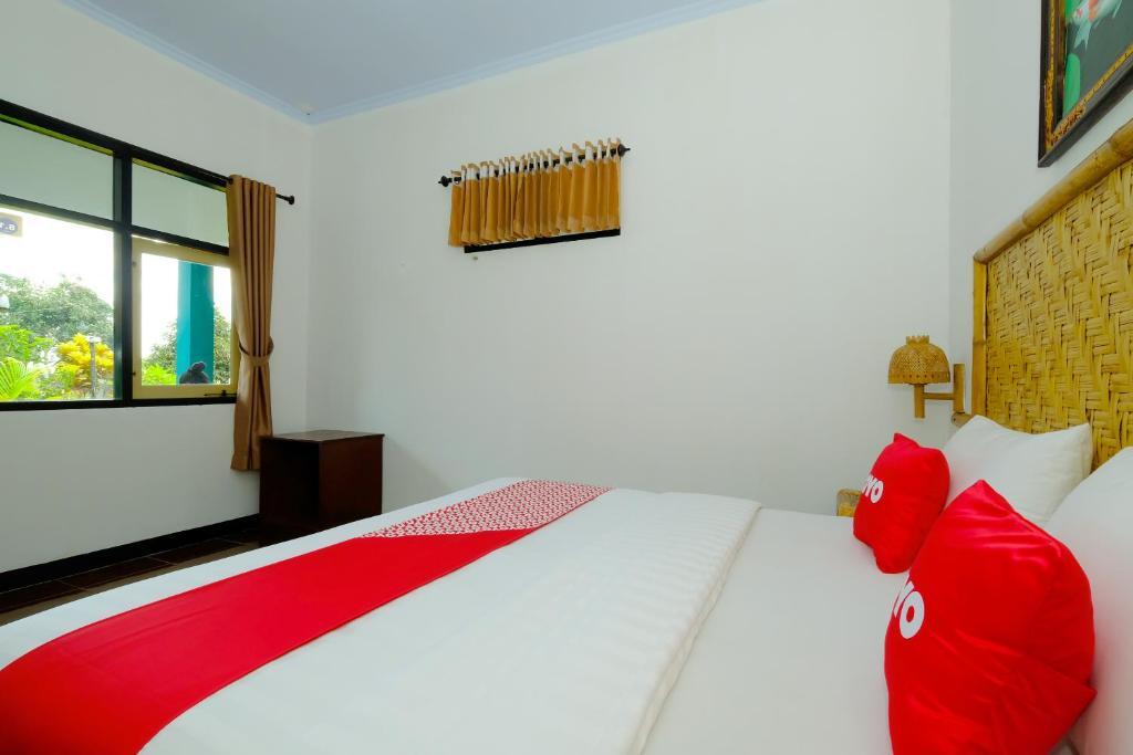 Jerowaru: OYO 1835 Surya Mandalika Hotel