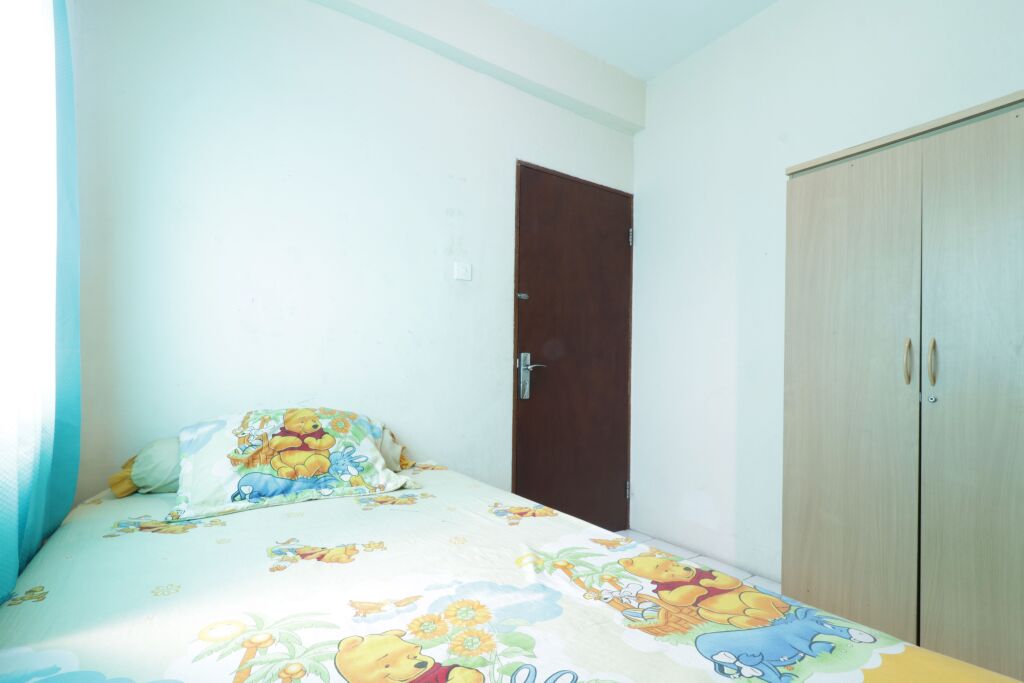 Джакарта: Daddy's Room Apartemen City Park by ZUZU