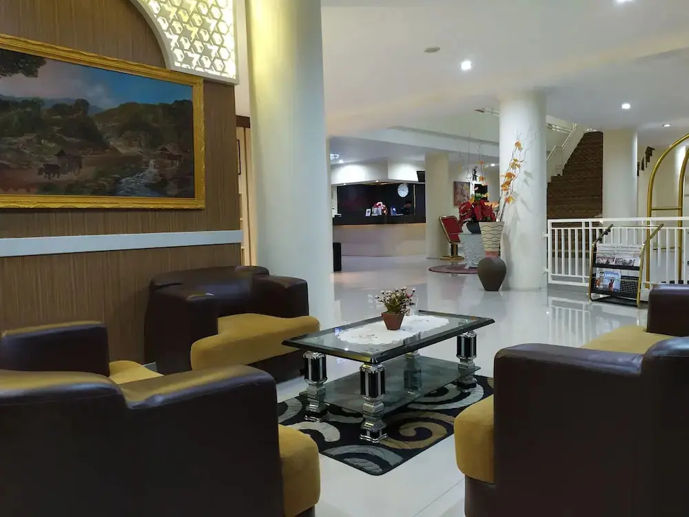 Паданг-Панджанг: Hotel Rangkayo Basa Padang Panjang