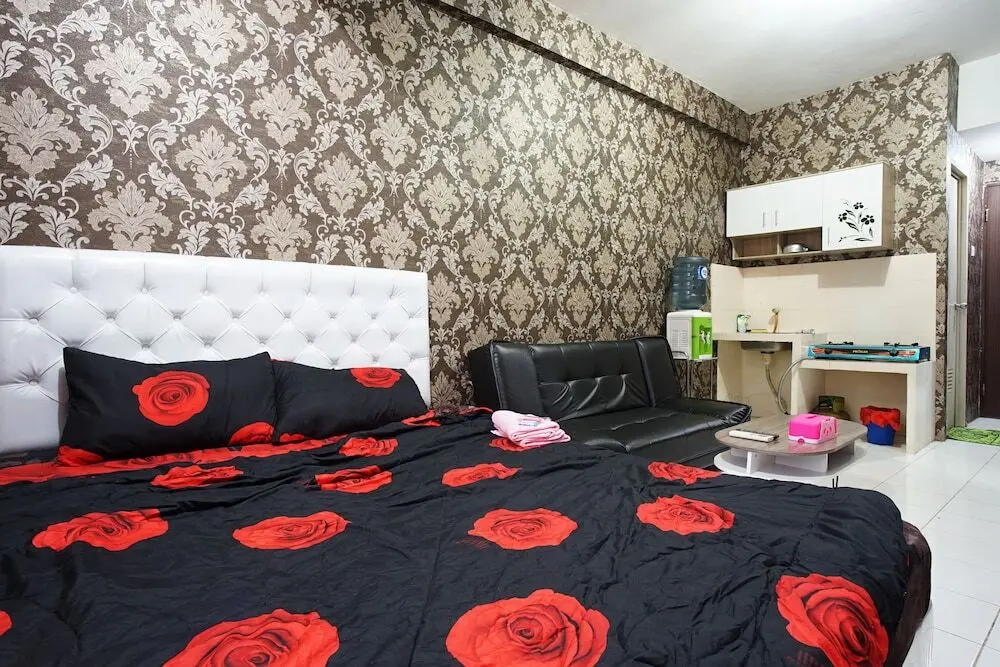 Джакарта: City Park Apartment
