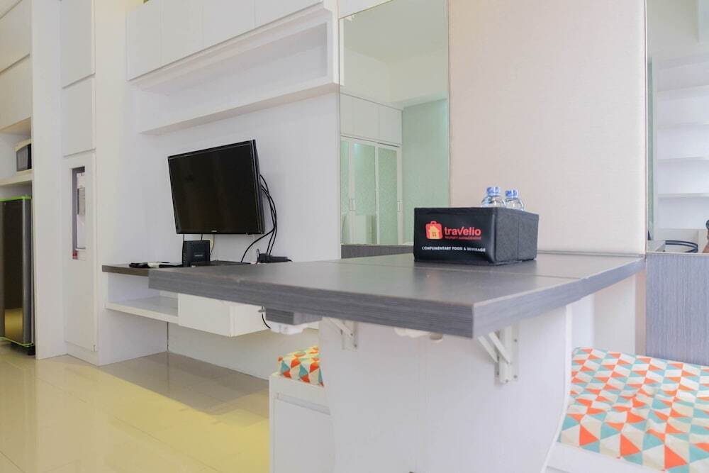 Депок: Strategic Studio Room Park View Condominium Apartment