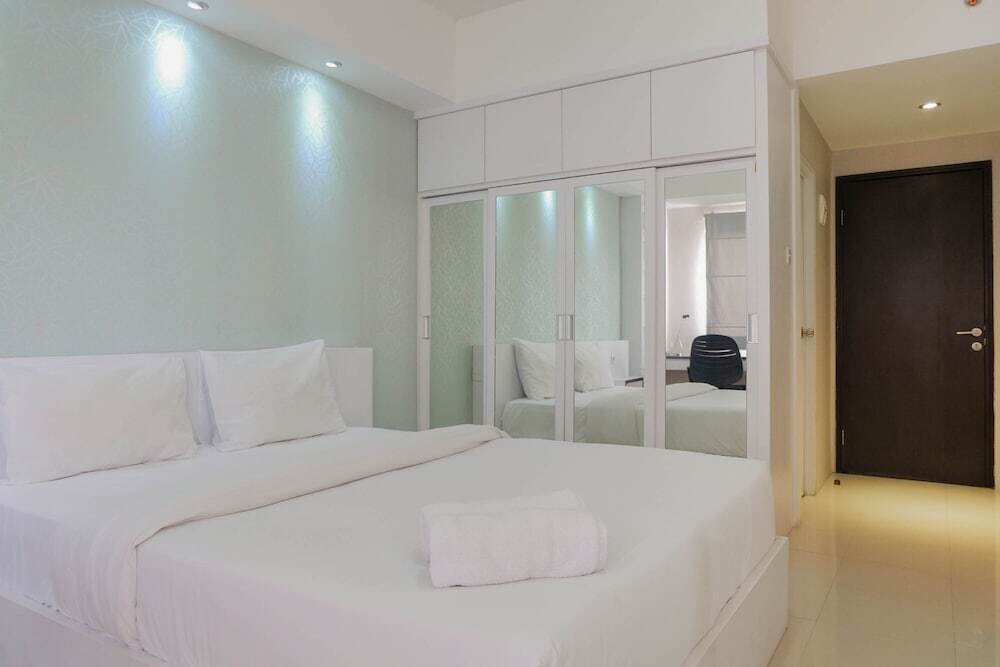 Депок: Strategic Studio Room Park View Condominium Apartment