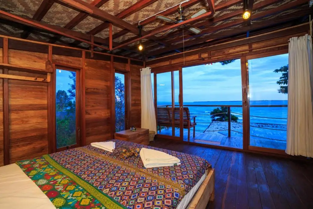 Бира: Tevana House Reef