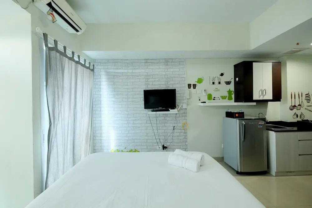 Бекаси: Homey Studio Apartment @ Grand Dhika City