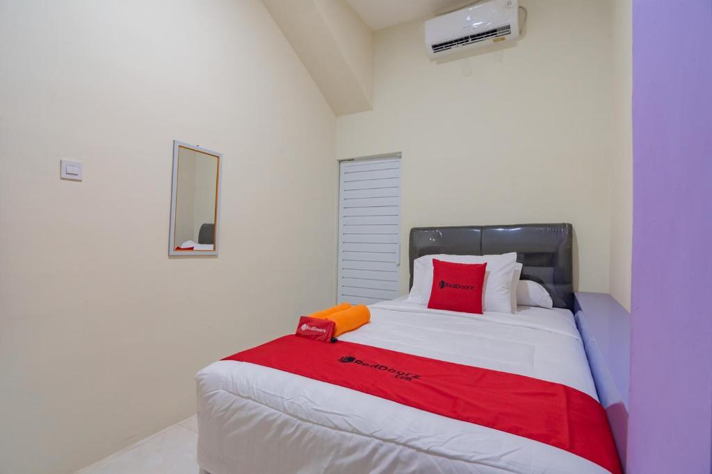 Бандунг: RedDoorz near Trans Studio Bandung 3