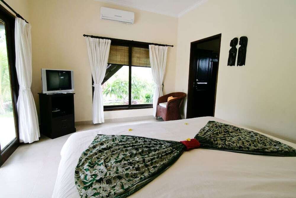 Умеаньяр: Villa Beranda, Open Stylish Villa, With Staff, By The Beach In Lovina, Bali