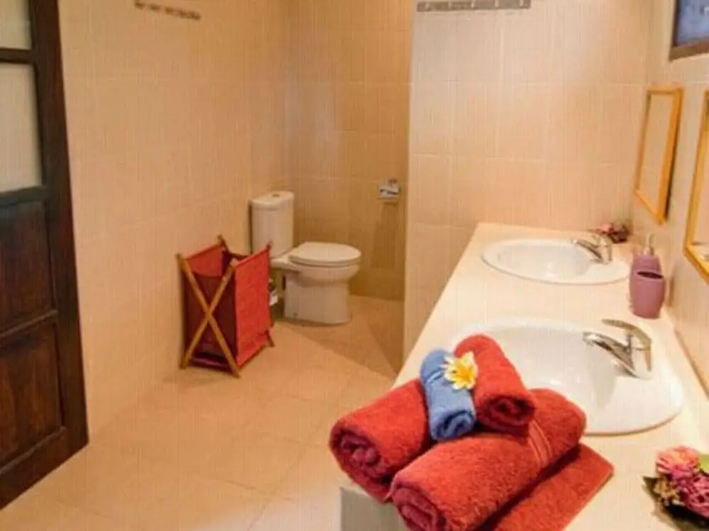 Умеаньяр: Villa Beranda, Open Stylish Villa, With Staff, By The Beach In Lovina, Bali