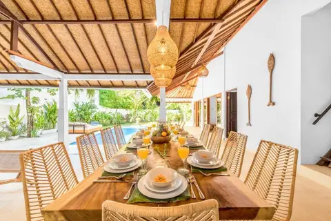 Villa Barcelona - Private 5 BDR Villa in Seminyak, Best Location, large Pool & Garden — фото 1