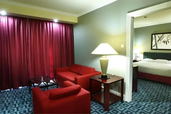 Сурабая: Surabaya Suite Hotel
