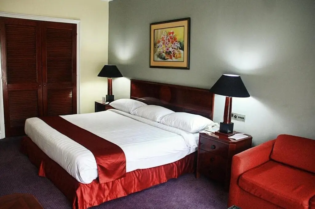 Сурабая: Surabaya Suite Hotel
