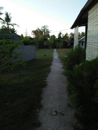 Гили-Мено: The Flower Cottages