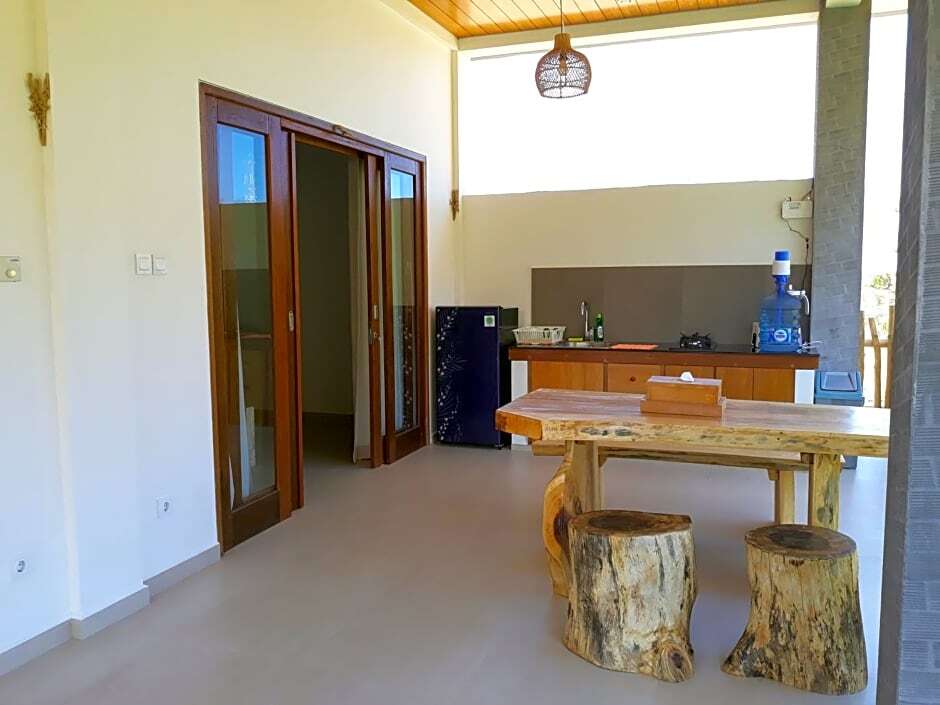 Бунутан: Amed Sudi House