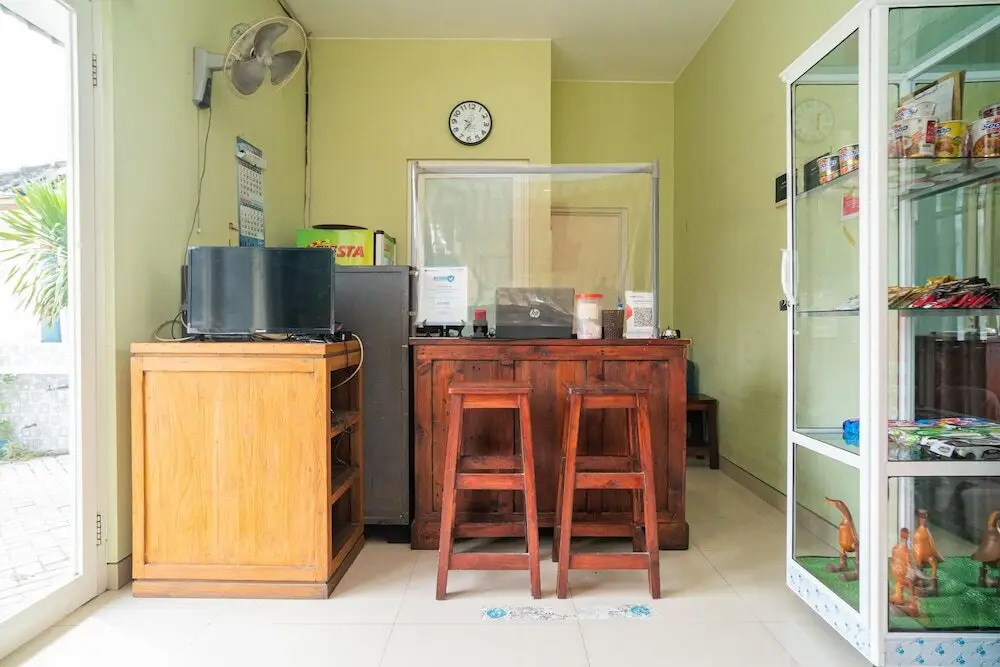 Сидоарджо: RedDoorz near Suncity Mall Sidoarjo