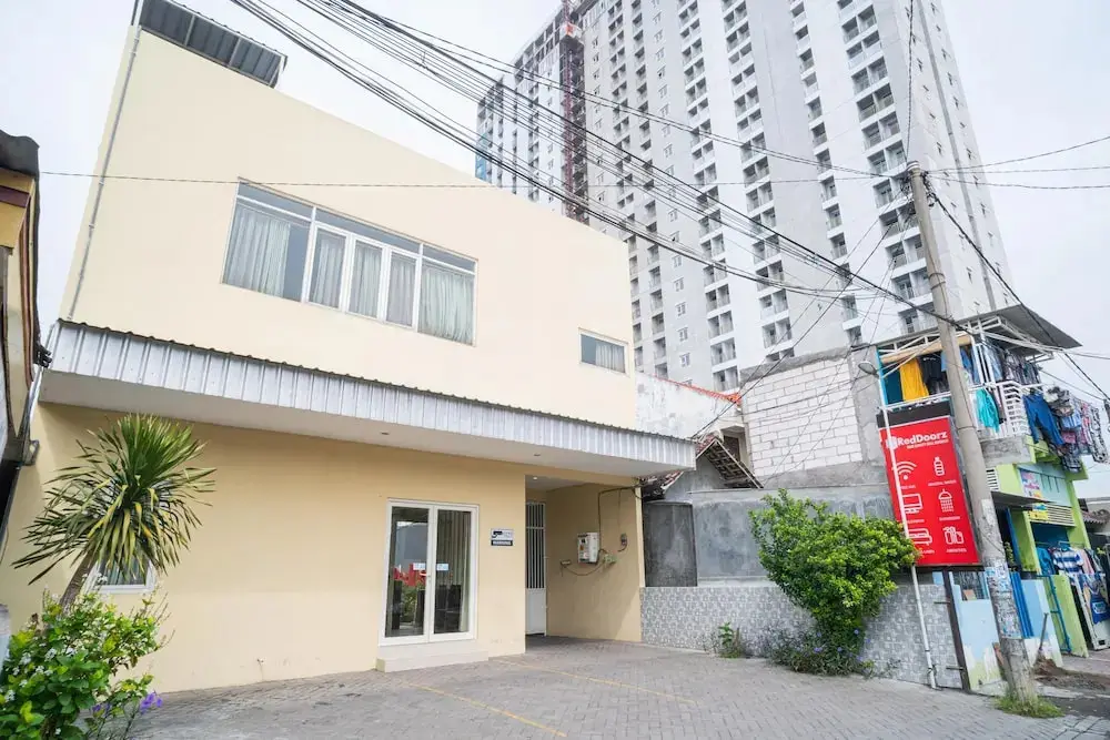 Сидоарджо: RedDoorz near Suncity Mall Sidoarjo