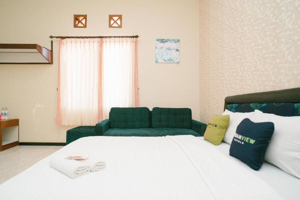 Маланг: Urbanview Hotel Griya Surya Malang by RedDoorz
